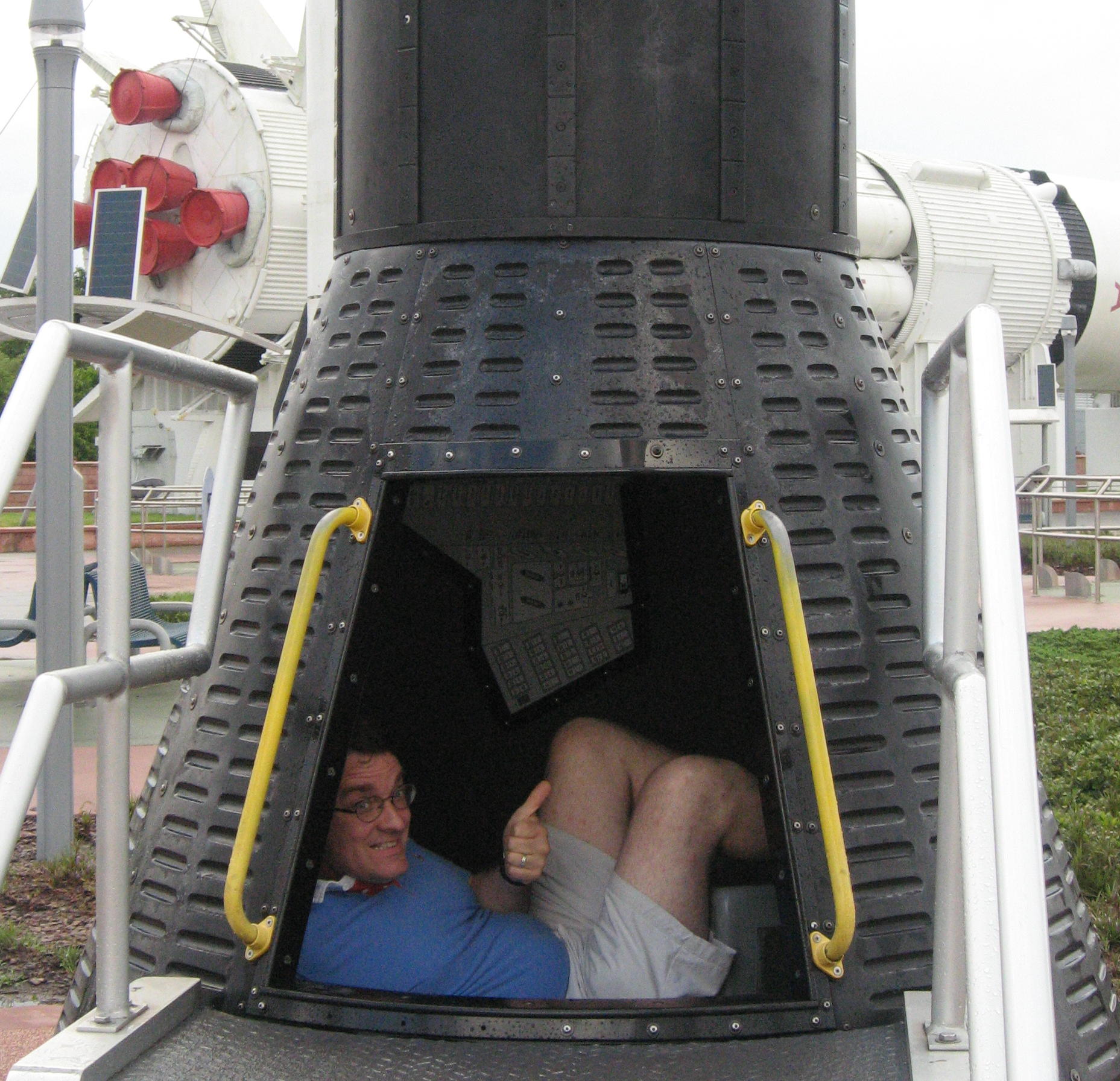 2008_07_13 KSC Randy in Mercury capsule.jpg